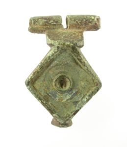 A metal diamond shape, with a hole in the middle, and a hinge at the top