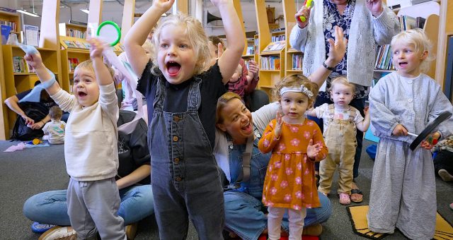 LibraryWrigglyPhotos 21 Scaled Aspect Ratio 640 340