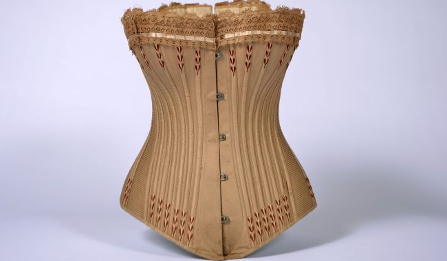 MH Museum Case6 Corset Aspect Ratio 650 380