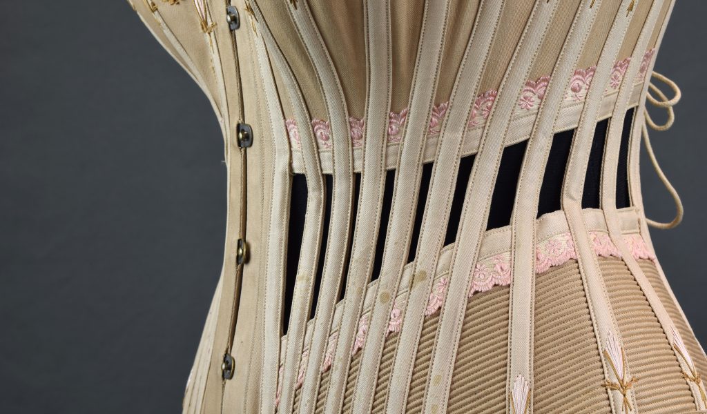 B8a 3 Large Scaled Aspect Ratio 1024 600