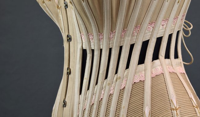 B8a 3 Large Scaled Aspect Ratio 650 380